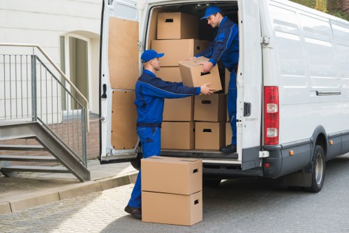 House move support with a man and van in Belvedere